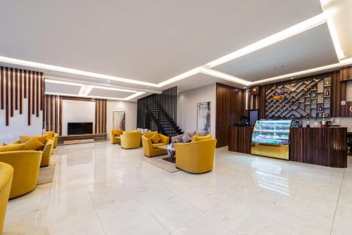 Lobby, The Palaces Hotel Suites - Wadeen in Anqarah Lobby, The Palaces Hotel Suites - Wadeen in Anqarah