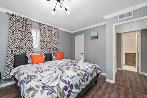 Montrose 1BR Apartment with Modern Vibes and Fast WiFi near Rothko-kápolna Montrose 1BR Apartment with Modern Vibes and Fast WiFi near Rothko-kápolna