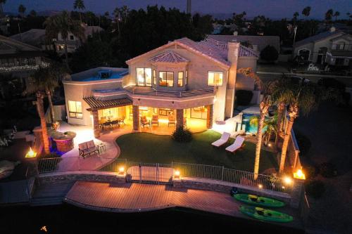 Lakeside Luxury Val Vista
