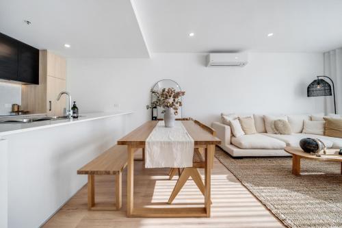 Spacious 1-Bed Apartment with Gym, BBQ & Parking in ناررابونداه Spacious 1-Bed Apartment with Gym, BBQ & Parking in ناررابونداه