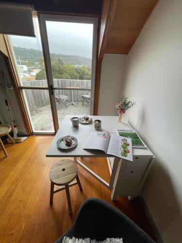 Gaol House Cottages in Bicheno Gaol House Cottages in Bicheno