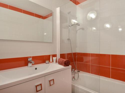 Appartement rénové au centre, tout confort, animaux admis - FR-1-181-1947 (Appartement renove au centre, tout confort, animaux admis - FR-1-181-1947) in לה פלגנה Appartement rénové au centre, tout confort, animaux admis - FR-1-181-1947 (Appartement renove au centre, tout confort, animaux admis - FR-1-181-1947) in לה פלגנה