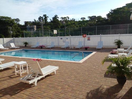 Tropical Getaway 2-Bedroom Home with Pool and TV in St Ann in Claremont Tropical Getaway 2-Bedroom Home with Pool and TV in St Ann in Claremont