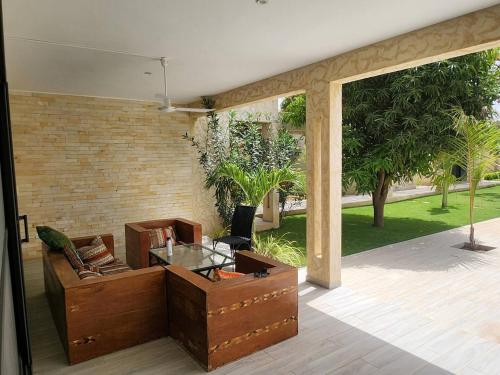 Balcony/terrace, Oasis de serenite in Sintian Balcony/terrace, Oasis de serenite in Sintian