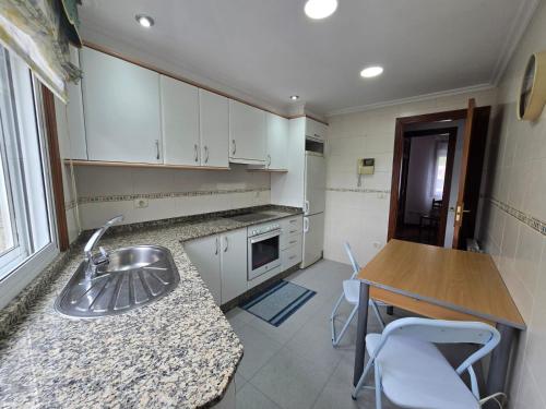 Vigo Ramón Nieto (Vigo Ramon Nieto) near Vigo-Peinador repülőtér Vigo Ramón Nieto (Vigo Ramon Nieto) near Vigo-Peinador repülőtér