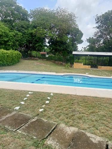 Casa de campo rural con piscina fenomenal in Girardot Casa de campo rural con piscina fenomenal in Girardot