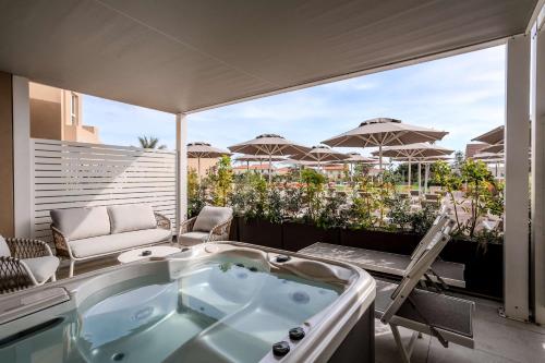 Pezsgőfürdő, Terradamari Resort & Spa Marina di Modica, Tapestry Collection by Hilton in Marina Di Modica Pezsgőfürdő, Terradamari Resort & Spa Marina di Modica, Tapestry Collection by Hilton in Marina Di Modica