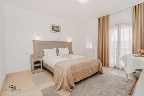 Veranda Panzio in Miercurea-Ciuc Veranda Panzio in Miercurea-Ciuc