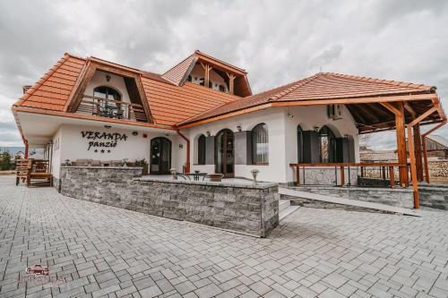 Veranda Panzio in Miercurea-Ciuc Veranda Panzio in Miercurea-Ciuc