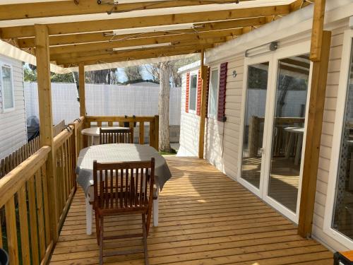 Balcony/terrace, Mobilhome bord de mer in Le Grau d'Agde Balcony/terrace, Mobilhome bord de mer in Le Grau d'Agde