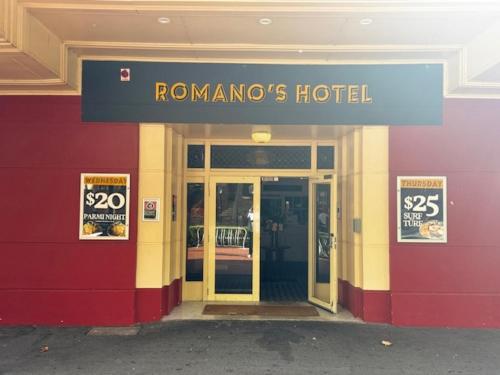 Entrance, Romano's Hotel & Suites Wagga Wagga in Wagga Wagga Entrance, Romano's Hotel & Suites Wagga Wagga in Wagga Wagga