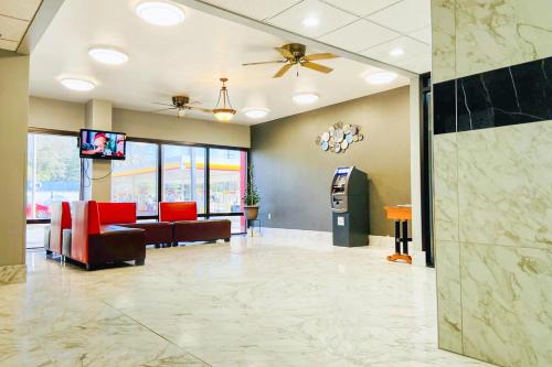 Lobby, OYO Townhouse Inn Jacksonville near Little Rock Air Force Base in Jacksonville Lobby, OYO Townhouse Inn Jacksonville near Little Rock Air Force Base in Jacksonville