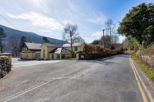 Glendalough International Youth Hostel in Wicklow Glendalough International Youth Hostel in Wicklow