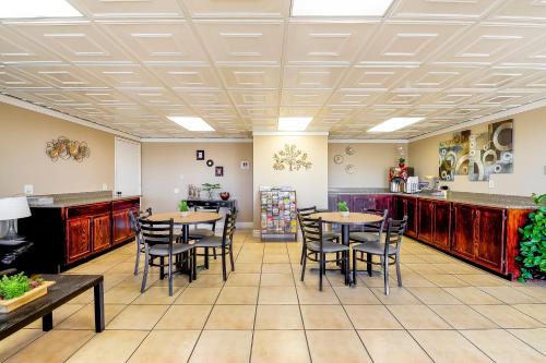 設施, OYO埃洛伊酒店-近卡薩格蘭德I-10 (OYO Hotel Eloy/ Casa Grande near I-10) in 埃洛伊 設施, OYO埃洛伊酒店-近卡薩格蘭德I-10 (OYO Hotel Eloy/ Casa Grande near I-10) in 埃洛伊