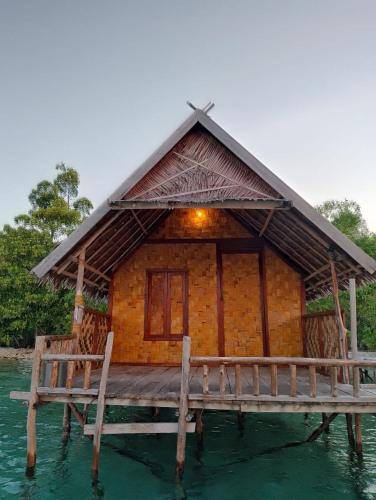 Exterior view, Rosye homestay raja ampat in Saukabu Exterior view, Rosye homestay raja ampat in Saukabu