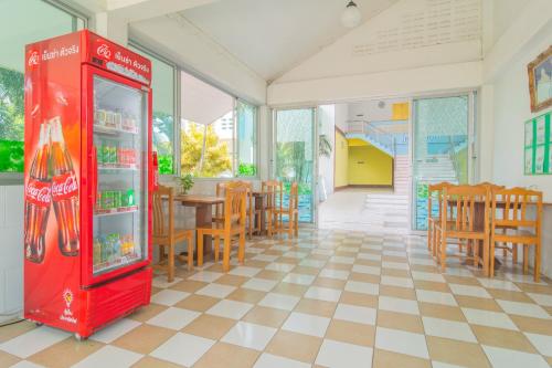 Restaurant, Koh Lak Resort in Prachuap Khiri Khan Restaurant, Koh Lak Resort in Prachuap Khiri Khan