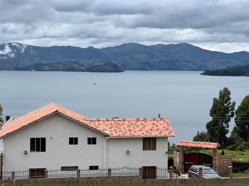Cabana Valle De La Laguna, jacuzzi y vista al Lago in Cuitiva Cabana Valle De La Laguna, jacuzzi y vista al Lago in Cuitiva