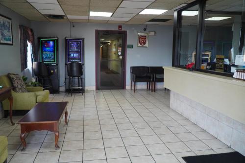 Quality Quarters Inn By Richmond KY I-75 in Richmond Quality Quarters Inn By Richmond KY I-75 in Richmond