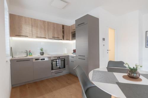 Kitchen, Amaria Downtown Aparthotel Villach in Volkendorf Kitchen, Amaria Downtown Aparthotel Villach in Volkendorf