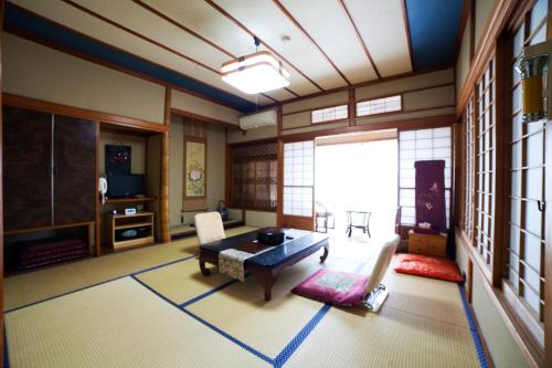 Izukogen Hinodeya Ryokan in Atami Izukogen Hinodeya Ryokan in Atami