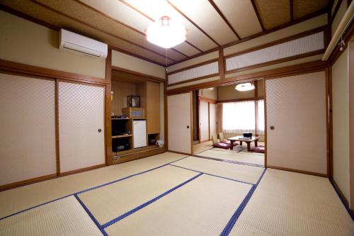Izukogen Hinodeya Ryokan in Atami Izukogen Hinodeya Ryokan in Atami
