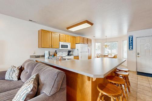 Harbor Village 14-Plex Condo 116 in Garden City (UT) Harbor Village 14-Plex Condo 116 in Garden City (UT)