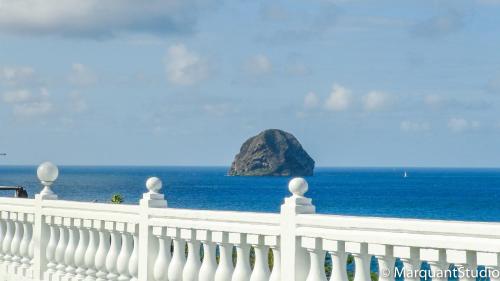 DREAMS Paradise DIAMANT RESIDENCE TOURISTIQUE 20 STUDIOS ET UNE SUITE BAIGNOIRE in Le Diamant DREAMS Paradise DIAMANT RESIDENCE TOURISTIQUE 20 STUDIOS ET UNE SUITE BAIGNOIRE in Le Diamant