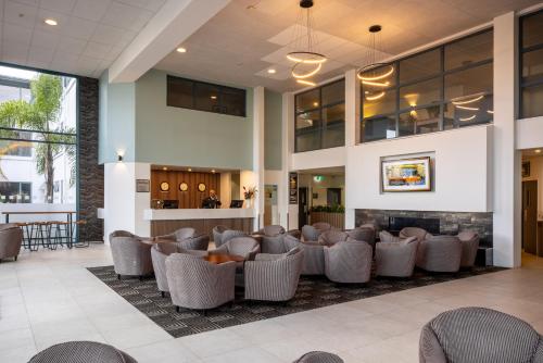 Vestíbulo, Heartland Hotel Auckland Airport in Auckland Airport Vestíbulo, Heartland Hotel Auckland Airport in Auckland Airport