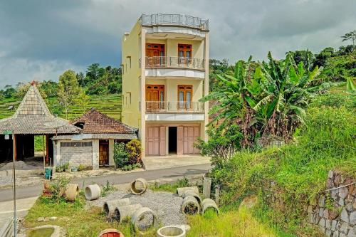 Entrada, SPOT ON 91095 Desa Wisata Conto in Pujon Kidul Entrada, SPOT ON 91095 Desa Wisata Conto in Pujon Kidul
