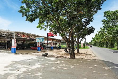 Entrada, OYO 91184 Penginapan Indah Permai Syariah in Martapura Entrada, OYO 91184 Penginapan Indah Permai Syariah in Martapura
