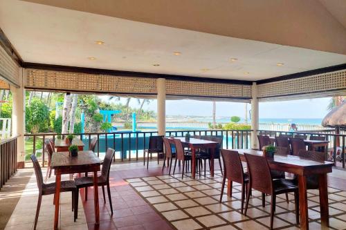 Restaurant, Estaca Bay Gardens Conference Resort powered by Cocotel in Compostela Restaurant, Estaca Bay Gardens Conference Resort powered by Cocotel in Compostela