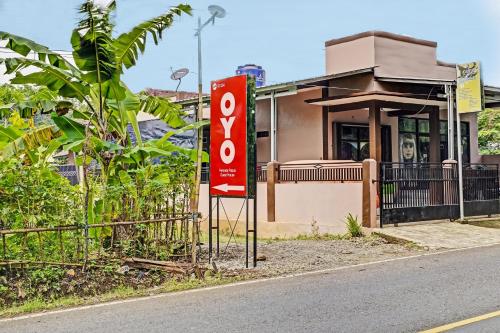 Entrance, OYO 91334 Permata Papua Guest House in Rancabali Entrance, OYO 91334 Permata Papua Guest House in Rancabali