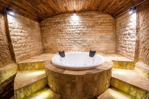 جاكوزي, Caldera Cave Hotel in Uchisar جاكوزي, Caldera Cave Hotel in Uchisar
