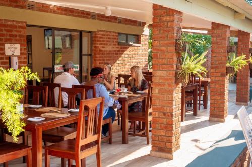 Alimentos e Bebidas, Victoria Falls Premier Lodge in Victoria Falls Alimentos e Bebidas, Victoria Falls Premier Lodge in Victoria Falls