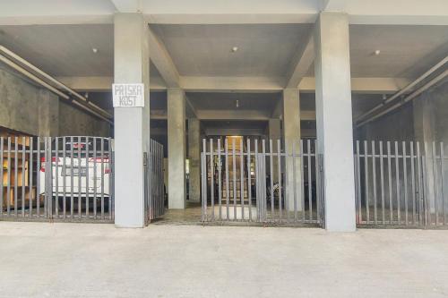 Tempat Masuk, OYO 91755 Priska Kost Dan Homestay in Tikala Tempat Masuk, OYO 91755 Priska Kost Dan Homestay in Tikala