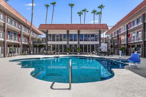 Swimming pool, Tempe Oasis in Tempe North ASU Swimming pool, Tempe Oasis in Tempe North ASU