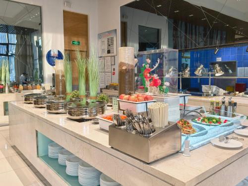 Restaurant, Holiday Inn Express Beijing Yizhuang By IHG in Yizhuang Restaurant, Holiday Inn Express Beijing Yizhuang By IHG in Yizhuang