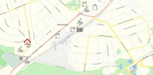 Tiendas, have-a-nice-Stay - helles Dachgeschoss, U-Bahn nach Hamburg 400m - Backer & Restaurants 500m - Lidl in Ahrensburg Tiendas, have-a-nice-Stay - helles Dachgeschoss, U-Bahn nach Hamburg 400m - Backer & Restaurants 500m - Lidl in Ahrensburg