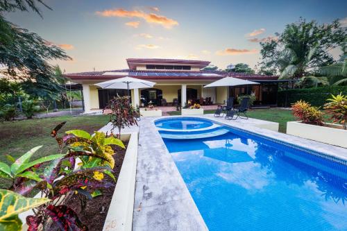 Villa Tropical By Vacation Pura Vida in 埃斯特里約斯埃斯特 Villa Tropical By Vacation Pura Vida in 埃斯特里約斯埃斯特