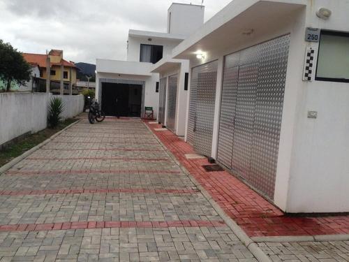Exterior view, Moto Garagem in Urubici Exterior view, Moto Garagem in Urubici