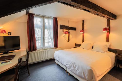 Hotel Les Trois Luppars in City Center Hotel Les Trois Luppars in City Center