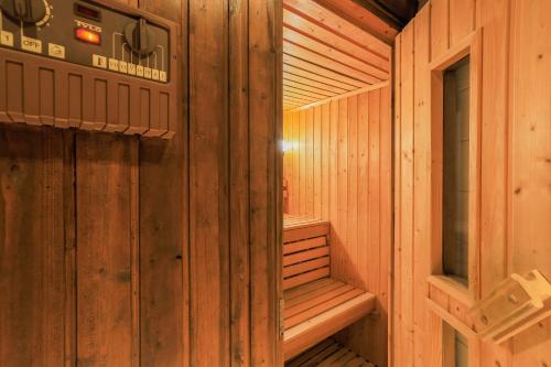 Sauna, Hotel Les Trois Luppars in Arras Sauna, Hotel Les Trois Luppars in Arras