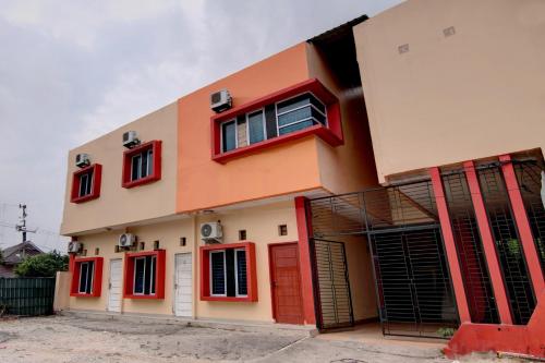 Inngang, Hotel O Jasmine House Syariah Near Masjid Nurul Ikhwan in Bukit Raya Inngang, Hotel O Jasmine House Syariah Near Masjid Nurul Ikhwan in Bukit Raya