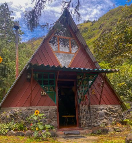 The Lookout Hideaway Cabin in Banos de Agua Santa The Lookout Hideaway Cabin in Banos de Agua Santa