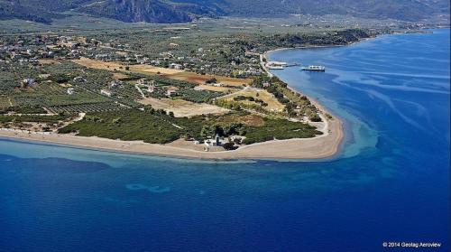 Νηρηιδες so blue in Arkitsa Νηρηιδες so blue in Arkitsa