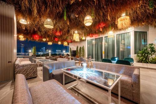 ระเบียง/ชานเรือน, Dancenter Luxury Underwater World Pattaya near ฮอลลีวู๊ด ดิสโก้เทค ระเบียง/ชานเรือน, Dancenter Luxury Underwater World Pattaya near ฮอลลีวู๊ด ดิสโก้เทค