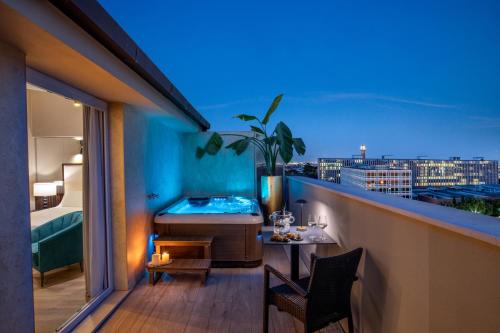 Balcony/terrace, Hotel St Martin by OMNIA hotels in Rome Balcony/terrace, Hotel St Martin by OMNIA hotels in Rome
