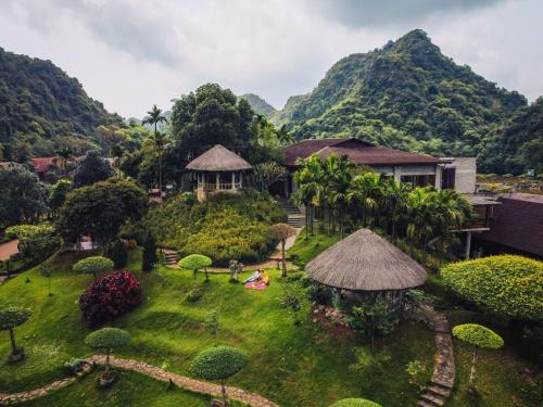 สภาพแวดล้อมโดยรอบ, Nui Vang Trang An Hotel Ninh Binh in นิญบิญ สภาพแวดล้อมโดยรอบ, Nui Vang Trang An Hotel Ninh Binh in นิญบิญ