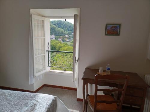 Logis Hôtel du Pont d'Or (Logis Hotel du Pont d'Or) in Barjols Logis Hôtel du Pont d'Or (Logis Hotel du Pont d'Or) in Barjols