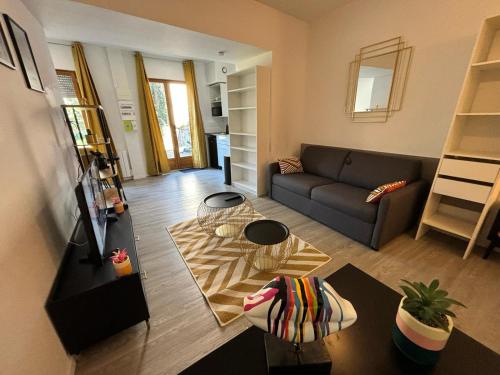 Habitación, Le Salon Doré Apartment (Le Salon Dore Apartment) in Montbeliard Habitación, Le Salon Doré Apartment (Le Salon Dore Apartment) in Montbeliard
